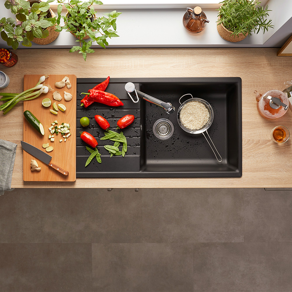 Blanco_ZIA_XL_6_S_SG_black_526024_rc_Cuttingboard_webx2_C_Web-PPT-JPG-Highres_101123